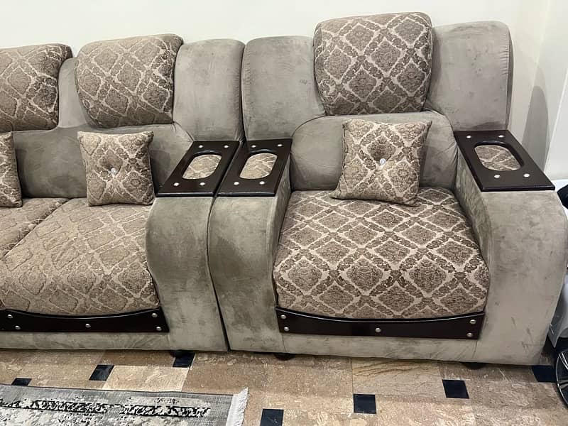 Sofa Set 5 seaters 2