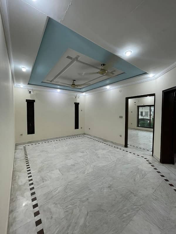 10 Marla House For Rent In Sector B Bahria Town Lahore 7