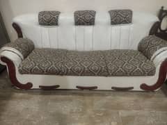 a 3 seater sofa for sale in Good condition