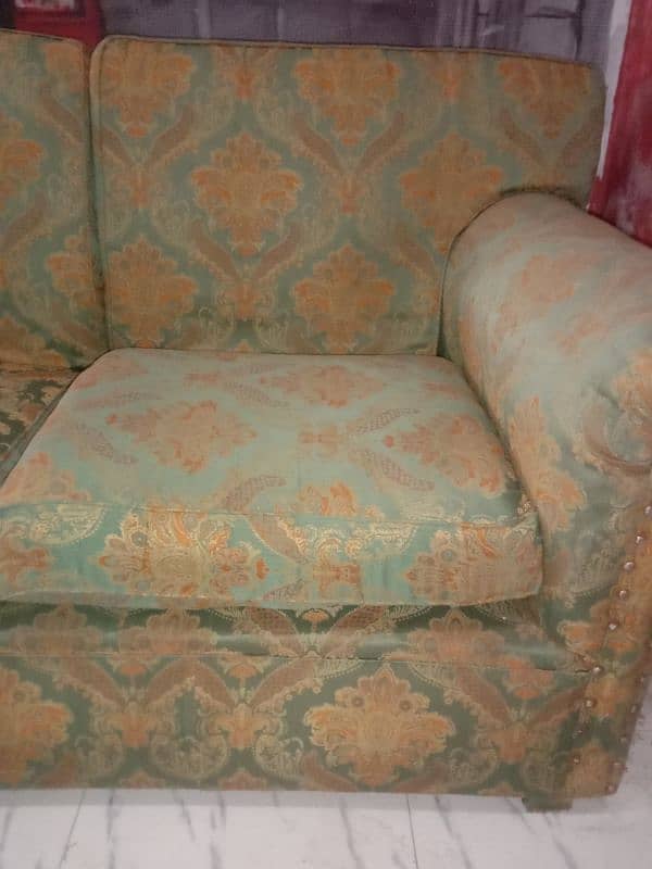 sofa set 3 +2+1 setor Sath 2 table for sale condition 8 by 10 14