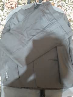 Urgent Sale Men Large Pent Coat for sale Color damage guaranteed