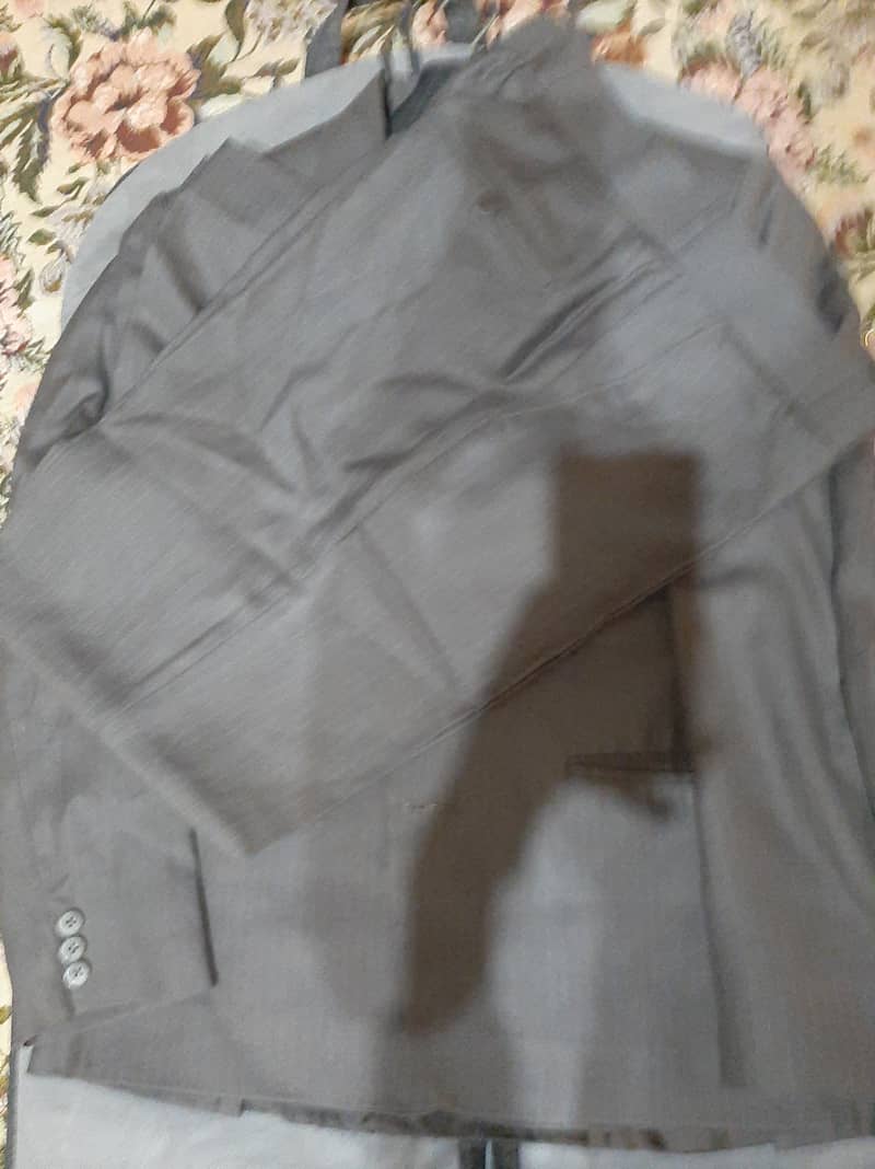 Urgent Sale Men Large Pent Coat for sale Color damage guaranteed 1