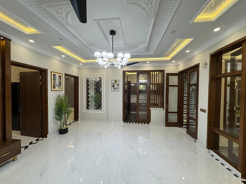 10.66 DESIGNER HOUSE FOR SALE IN GULBAHAR BLOCK SECTOR C BAHRIA TOWN LAHORE 20