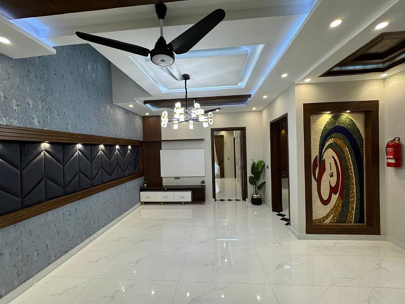 10.66 DESIGNER HOUSE FOR SALE IN GULBAHAR BLOCK SECTOR C BAHRIA TOWN LAHORE 27