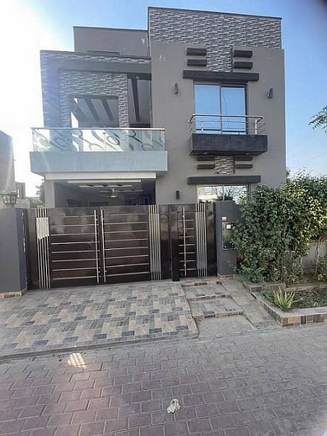 5 Marla House for Rent In Block AA Bahria Town Lahore 0