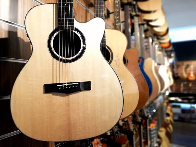 Acoustic Guitars Professhional Branded ( The Guitar store Pakistan ) 0