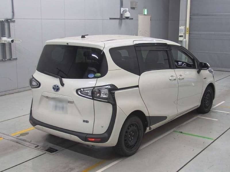 Toyota Sienta 2019 3