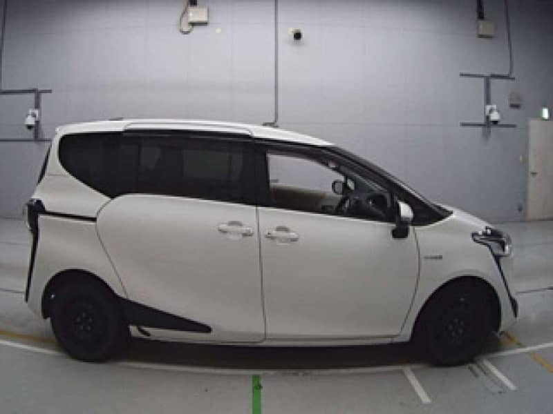 Toyota Sienta 2019 4