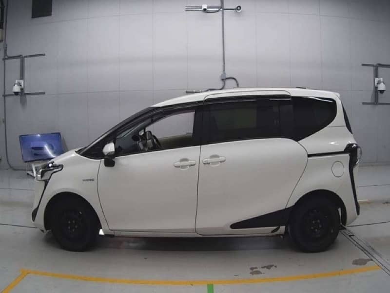 Toyota Sienta 2019 5