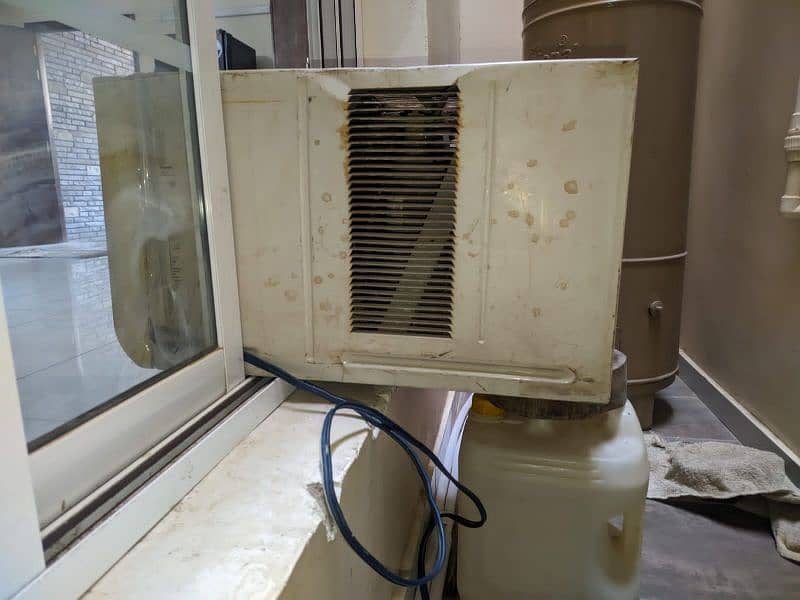 Window AC 0.75 TON 100% WORKING CONDITION 3