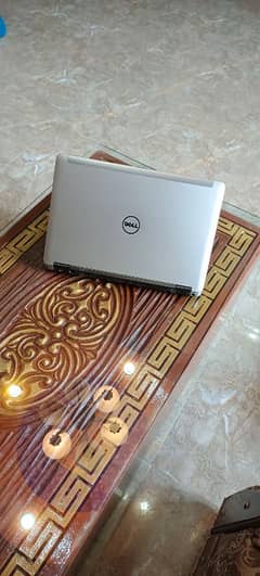 Dell Latitude i7