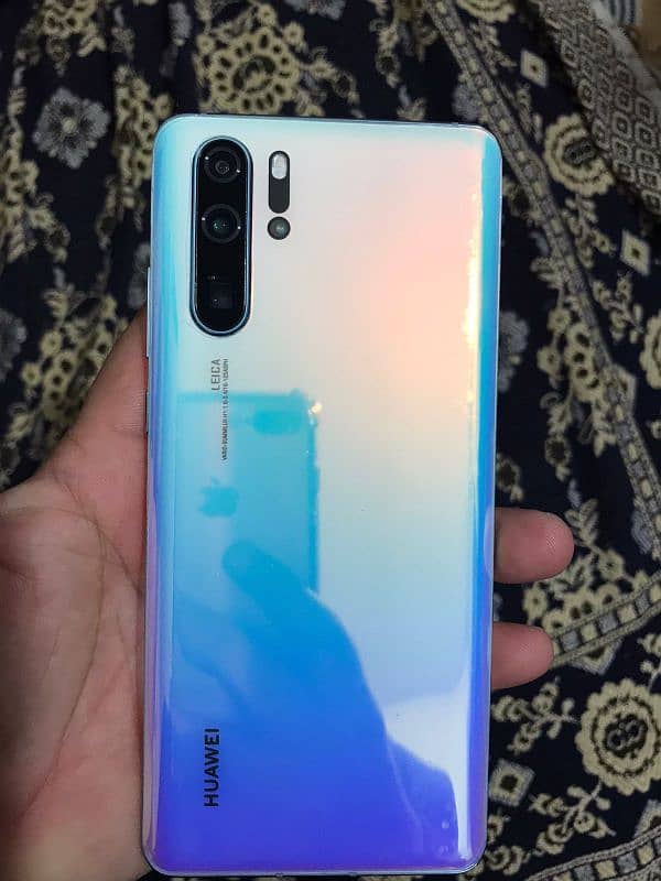 Huawei p30 pro 8gb Ram ,256gb storage 2