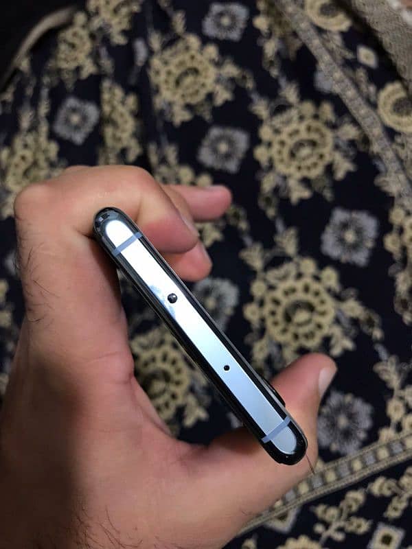 Huawei p30 pro 8gb Ram ,256gb storage 4