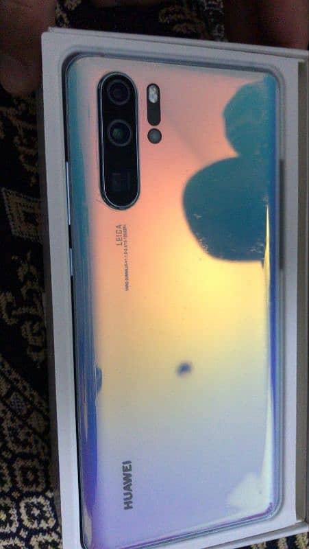 Huawei p30 pro 8gb Ram ,256gb storage 10