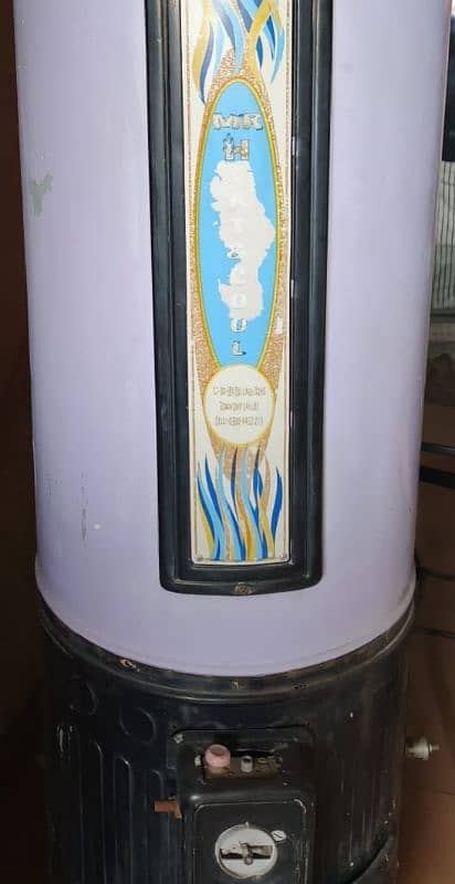 Gas Geyser in good condition for sale 45 Gallon 1