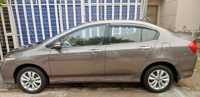 Honda City IVTEC 2014 mint condition 3