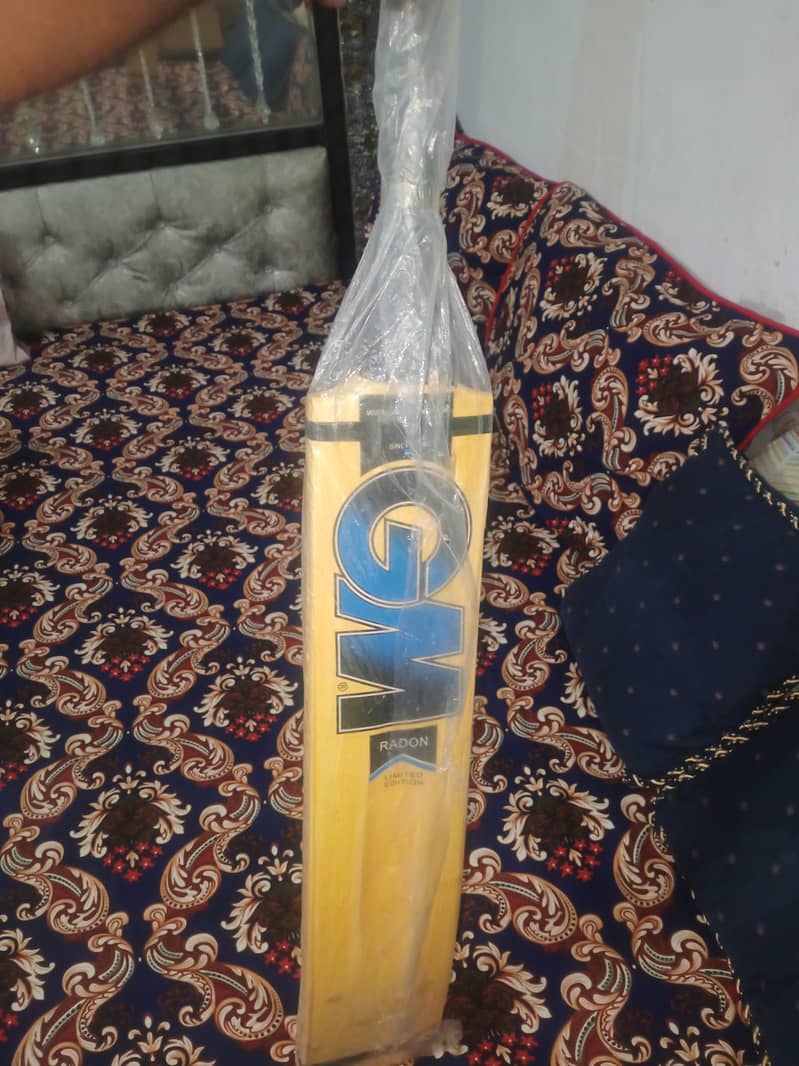 bat for sale condition 10/10 use he nhi howa 4