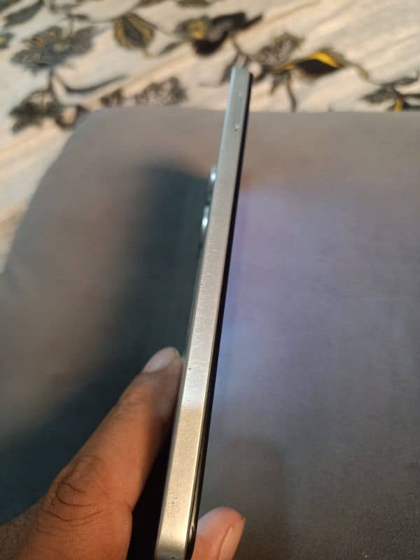 Infinix hot 30 in such a good condition 1