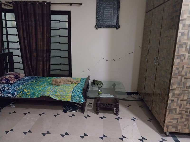 BEAUTIFUL 10 MARLA UPPER PORTION IS AVAILABLE FOR RENT IN GULSHAN-ABAD 5