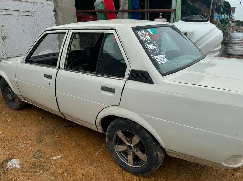 Toyota Corolla  1982 (1990) import 4