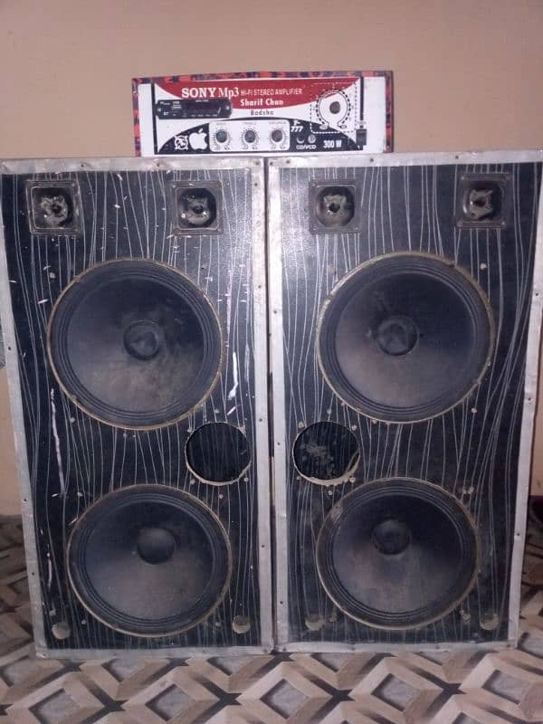 10 inch 4 speaker with big box with amplifier 2