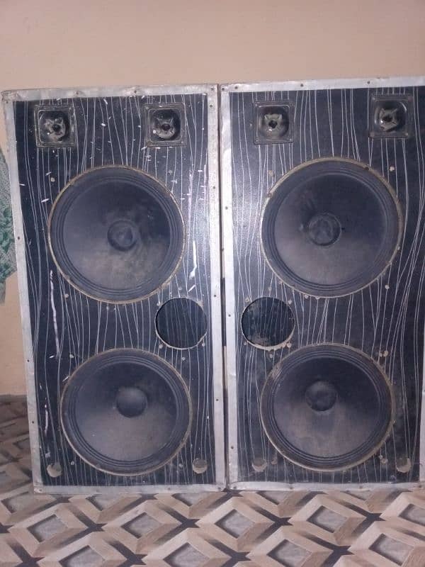 10 inch 4 speaker with big box with amplifier 6