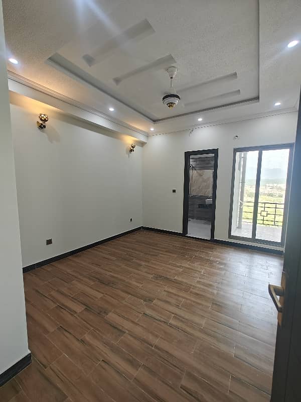 E-11 Madina Tower Brand New Flat 6th Floor 4