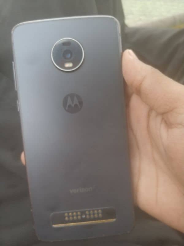 moto z4 3