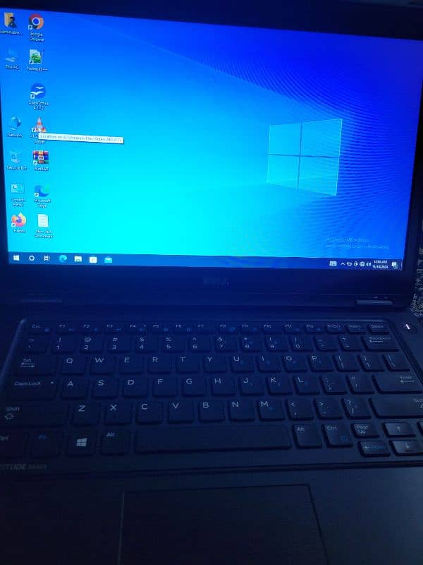 dell leptop core i7.5gen 256sad 10by9.5 condition 7