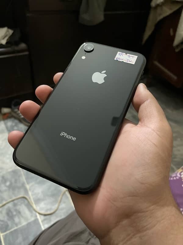 iphone XR 64  black 1