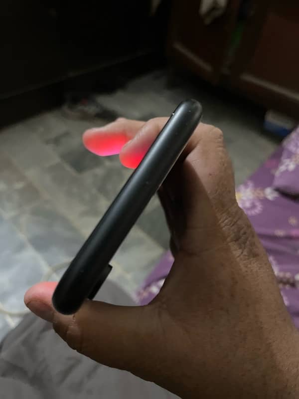 iphone XR 64  black 5