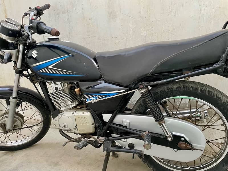 Suzuki gs 150 model year 2017 2