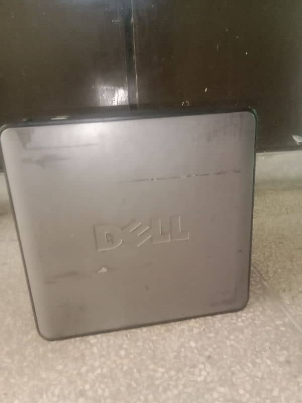 Dell CPU in excellent condition  contact: 03465234632. 2