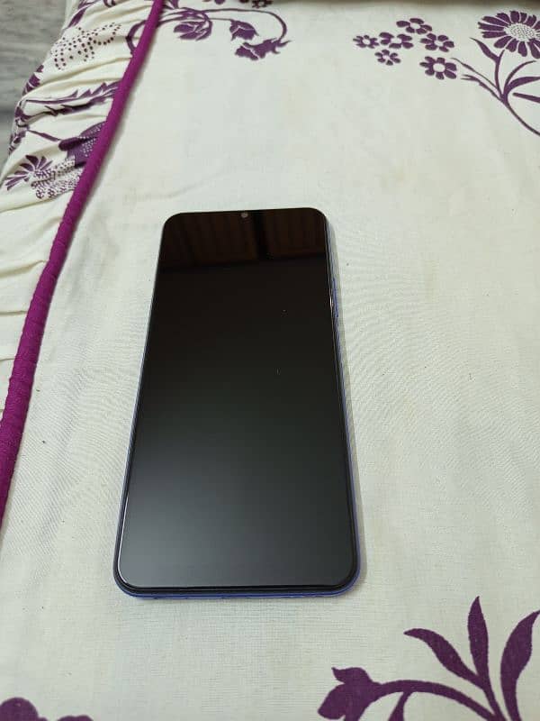 Vivo y21s  8/256 6