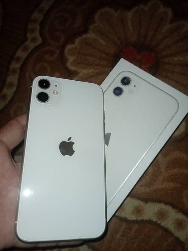 iphone 11 with box 4