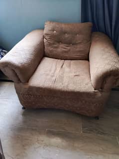 5 seater sofa set good condition me hai 0