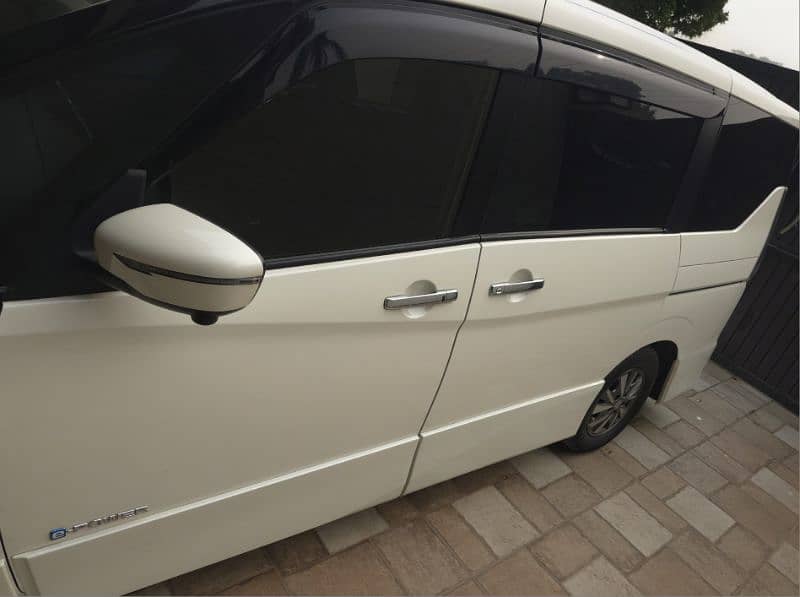 Nissan SERENA 2019 5