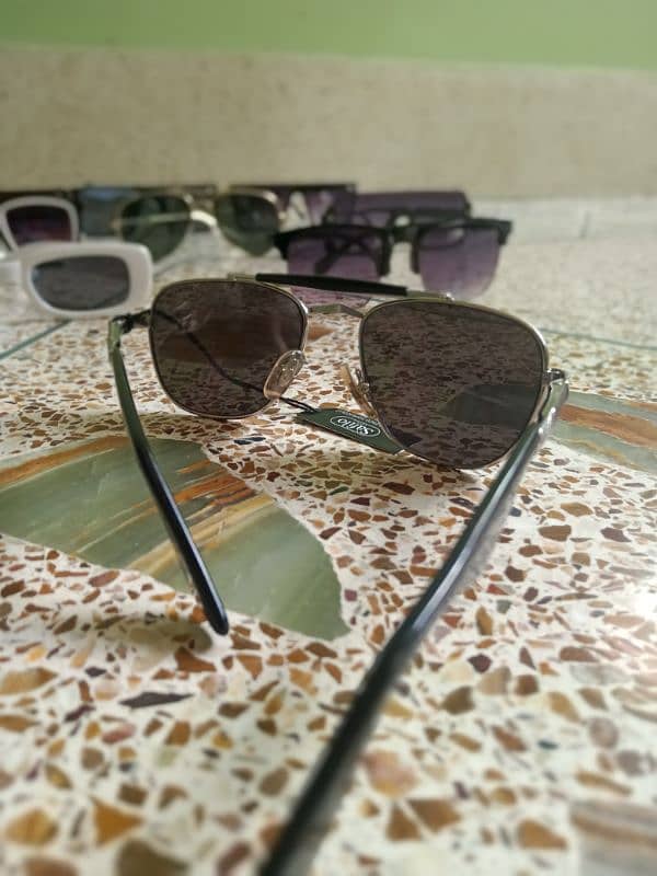 Hole sale rate sunglasses available quantity 13