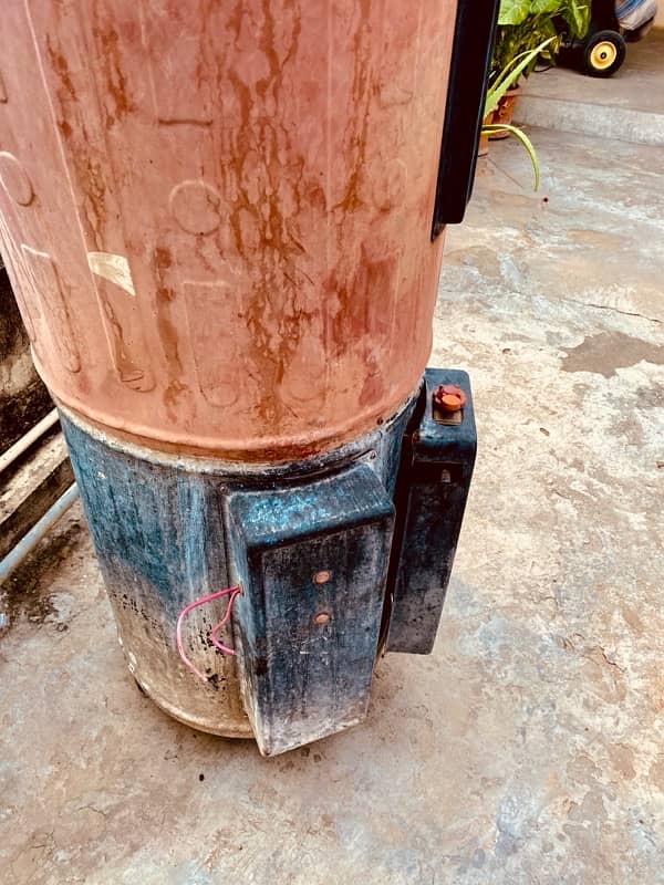 Nasgas 35 gallon Gas + Electric Geyser for sale in working Condition 5