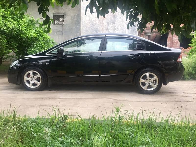 Honda Civic Prosmetic 2008 in good condition. 7