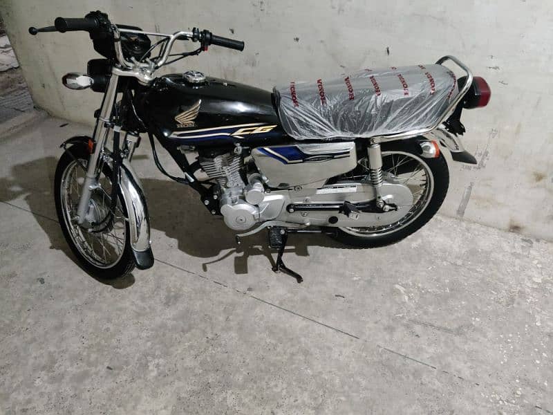 Honda 125 self start Model 2024 8