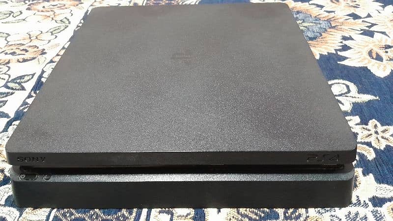 PS4 Slim German Edition 500GB 4