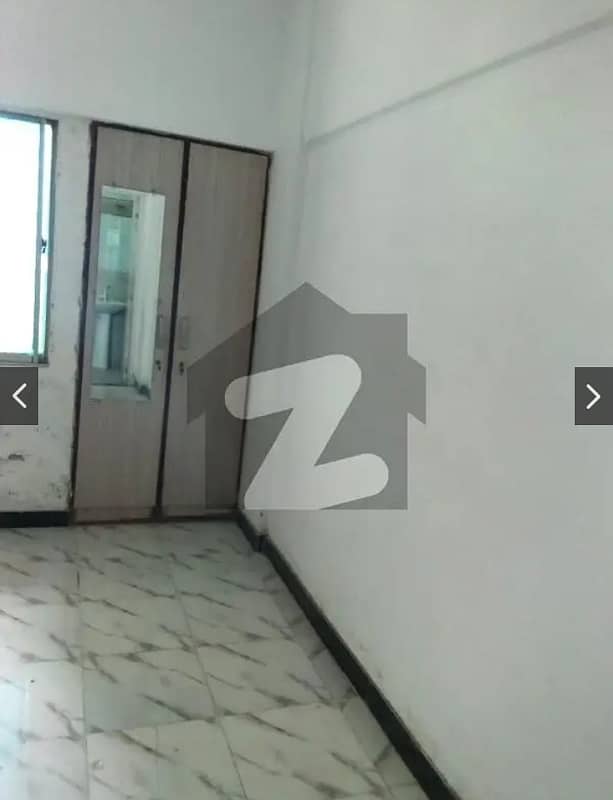 2 bedroom Drawing Dinning 1st Floor Main Maskan Chowrangi Block 4 Gulshan-e-Iqbal Karachi 8