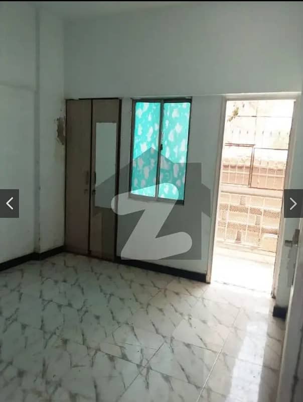 2 bedroom Drawing Dinning 1st Floor Main Maskan Chowrangi Block 4 Gulshan-e-Iqbal Karachi 9