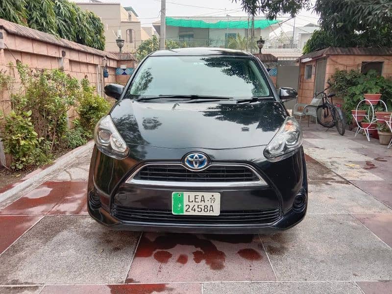 Toyota Sienta 2019 1