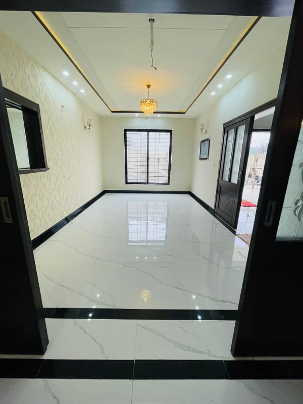 10 MARLA NEAR TO PARK HOUSE AVAILABLE FOR SALE 20