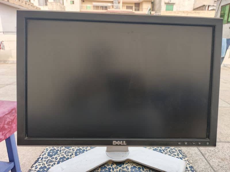 6 pcs dell 20 inch lcd available 4