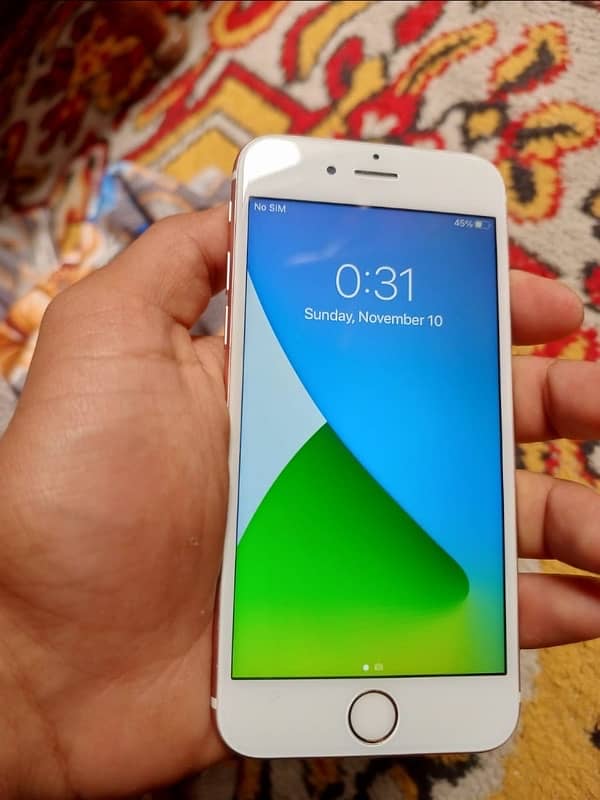 i phone 6s 10/10 condition 1