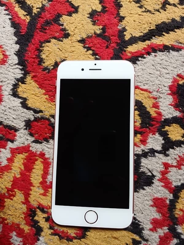 i phone 6s 10/10 condition 3