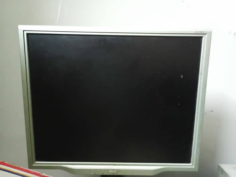 19 inches monitor square 1